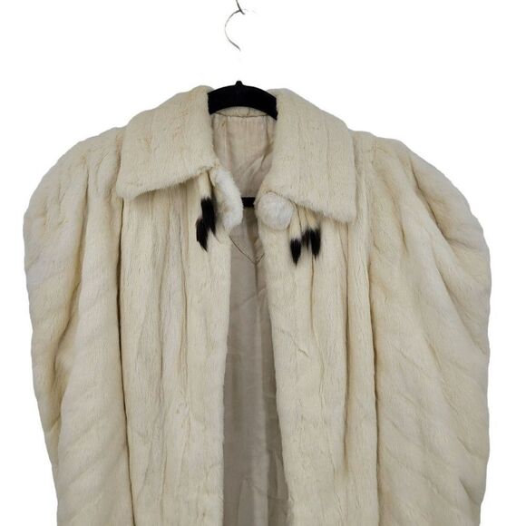 Vintage Rabbit Fur Cape Stowe Poncho Vanilla M Big Shoulder Native American - Picture 4 of 16